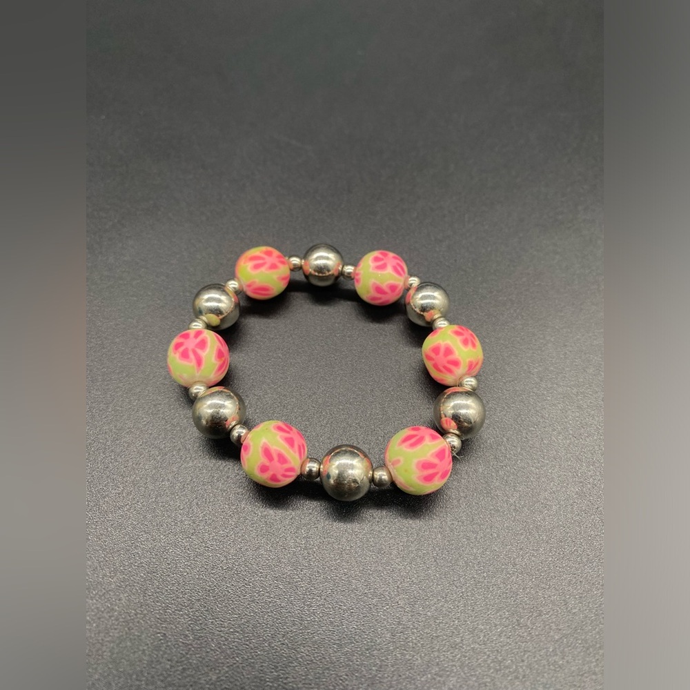 Item 888 Viva Clay Bead Bracelet